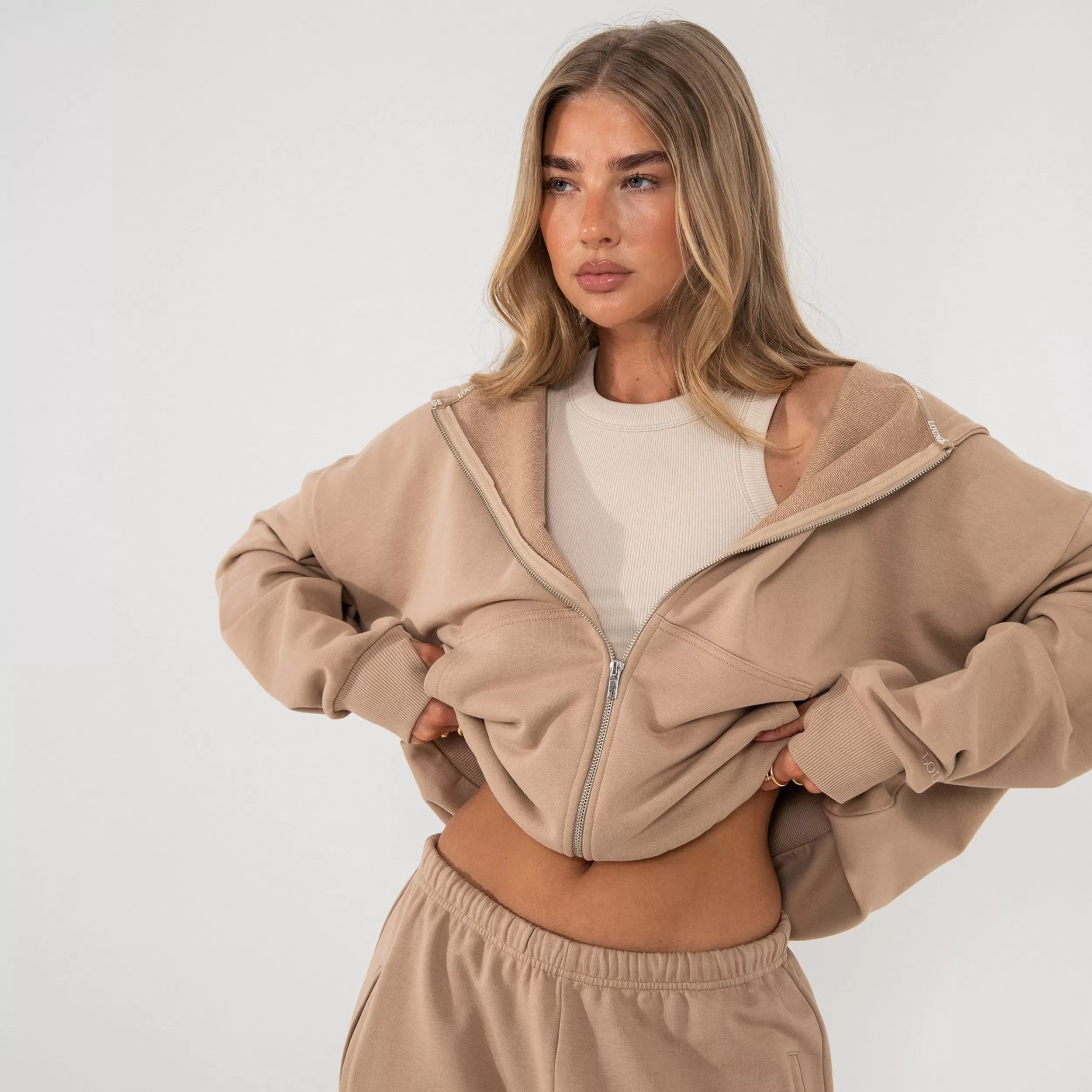 Kvinde Lounge Underwear Hættetrøjer Og Sweatshirts | Oversized Haettetroje Med Lynlas X Jess Hunt